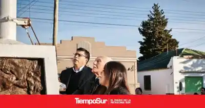 Triple celebración en Piedra Buena: Vidal y Farías encabezaron los actos por el aniversario