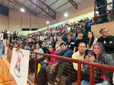 El Polideportivo del Km 3 explotó de danza y tradición: ¿qué institución se quedó con el primer puesto?