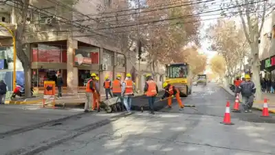 El plan de repavimentación del microcentro avanza y ya superó la mitad de las 50 cuadras