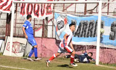 La Franja se salvó sobre la hora y sigue en la cima de la Súper Liga