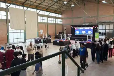 El podio neuquino que sueña con Corea del Sur: tres escuelas irán por el título nacional de robótica