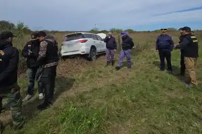 Se fugaron por el monte tras un control: la Policía recuperó dos camionetas robadas en la Ruta 11