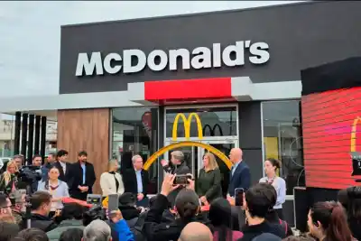 Tras 26 años de espera, abrió el segundo McDonald's de Paraná con el primer AutoMac de Entre Ríos