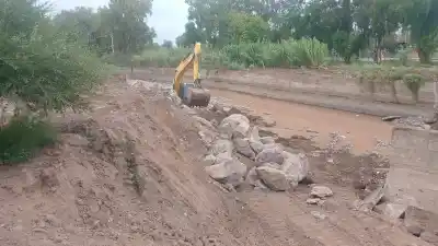 Alerta en el corazón de Mendoza: el canal que colapsó y la carrera contra el tiempo para evitar una tragedia mayor
