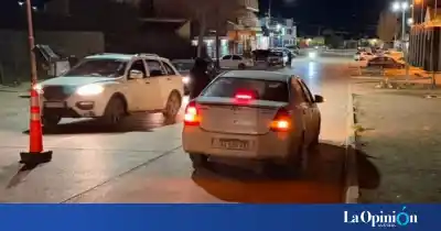 Caleta Olivia: el megaoperativo policial que dejó 15 infracciones y un secuestro en plena calle