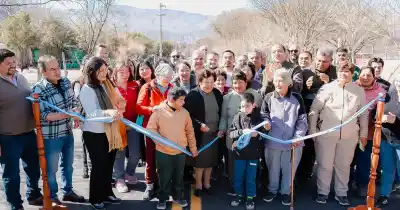 Un reclamo de años, una solución que cambia vidas: inauguran badén y pavimento en Santa María