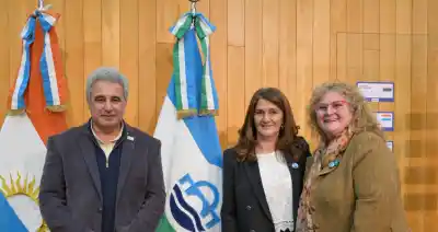 La Bandera de Morrison ya luce en la Legislatura Unicameral