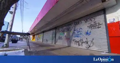 Cierre de Carrefour Market: la conciliación se extiende y los 30 empleados siguen en la cuerda floja