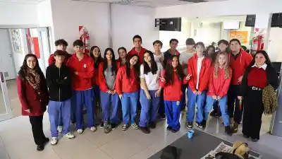 El Colegio Arturo Illia copó la redacción de LM Neuquén