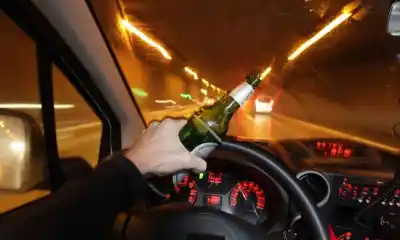 Un taxista de Palpalá chocó y el alcoholímetro marcó una cifra récord