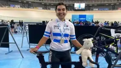 Doble festejo: la catamarqueña Guada Díaz brilló en la Copa UCI de ciclismo