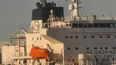 Un buque británico en Ushuaia desató un nuevo conflicto entre la Provincia y la Nación