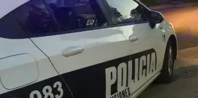 Un camión enganchó un cable y la descarga alcanzó a padre e hijo en Itacaruaré