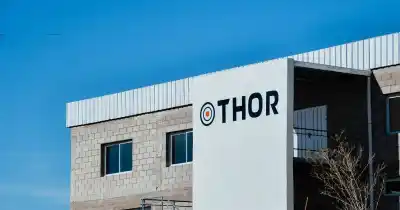 Jáchal vuelve a rugir: THOR instaló su base logística en la ex Fabricaciones Militares