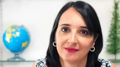 Geopolítica y supermercado: Natalia Pettinari llega a Rosario para explicar el poder global