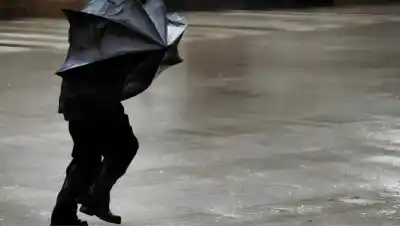 Lluvia y viento azotan la Patagonia: las zonas que pasan a alerta naranja y los horarios más críticos