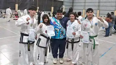 Delegación catamarqueña brilló en el Torneo Interprovincial de Taekwondo: 17 podios para el equipo