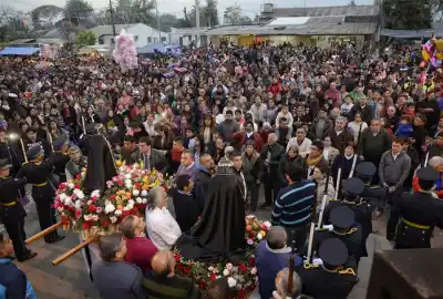 Fiesta patronales en León Rouges en homenaje a Santa Rosa de Lima