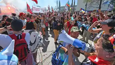 El ajuste de Milei enciende las provincias: menos fondos, más conflictos