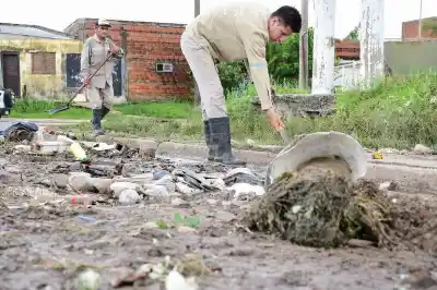 El increíble hallazgo que hicieron los operarios al destapar las alcantarillas de Corrientes