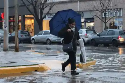 Semana de clima cambiante en Roca: ¿cuándo llegan las lluvias?