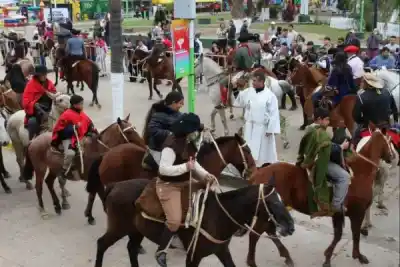 La fe cabalga: los jinetes de Itatí ya están en San Luis del Palmar
