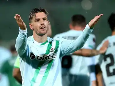 Fútbol en vivo: horarios y TV de los partidos que paralizan la agenda de este martes