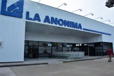 El golpe silencioso: la morosidad y la caída de ventas que complican a La Anónima
