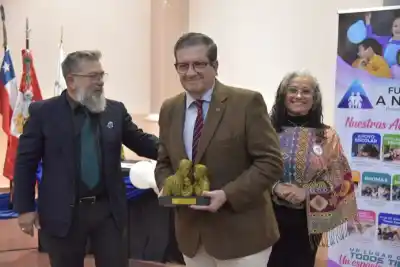 La emotiva ceremonia en Corrientes que distinguió a 30 padres ejemplares