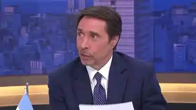 El insólito consejo de Feinmann a Milei tras analizar las encuestas: "Aflojá, maestro"