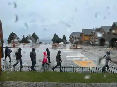 Alerta en Bariloche: dos semanas de lluvia y nieve podrían desatar un caos