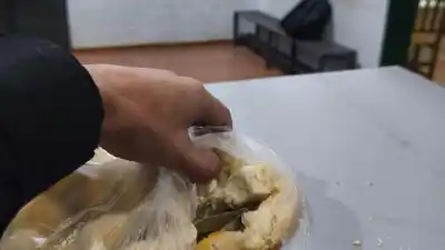 El insólito intento de una mujer por hacer llegar marihuana a un detenido en Posadas