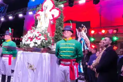 San Luis del Palmar vibró con la vigilia del santo patrono: la fe que une a todo un pueblo