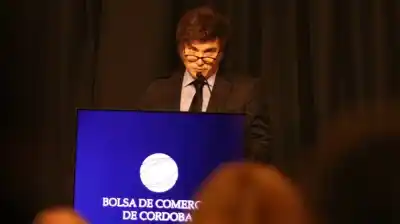 Milei reaparece en Córdoba con un gesto clave y lanza durísimas críticas: “Horda de vagos”
