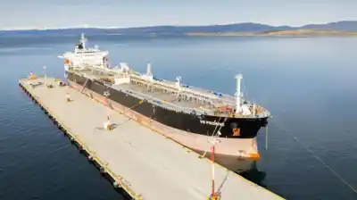 Un buque británico en Ushuaia desató una crisis: Tierra del Fuego cruzó a Nación
