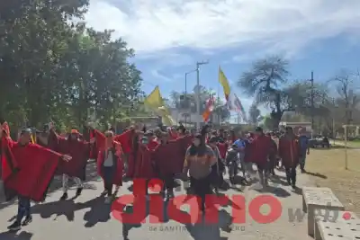 La fe que mueve multitudes: así avanza la procesión de San Gil por Santiago del Estero