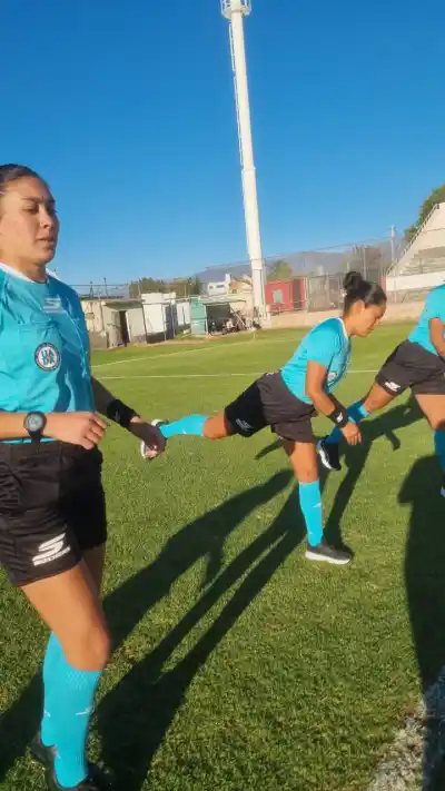 El fútbol argentino se prepara: 38 árbitras de todo el país se capacitan en La Rioja