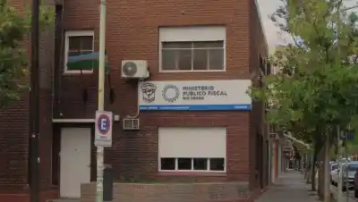 Irrumpió en una casa de Fernández Oro, golpeó a la prima de su ex y ahora la Justicia le puso límites