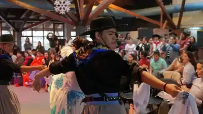 Lluvia, arte y más de 60 jóvenes: así se vivió el Encuentro Cultural en Bariloche