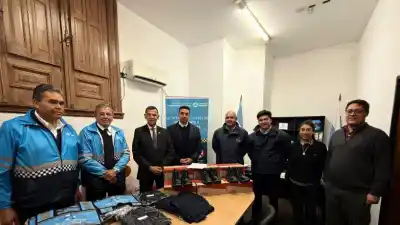 Refuerzan los controles viales en Tucumán: qué elementos recibieron los agentes