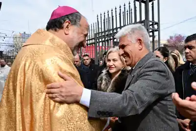 El Gobernador encabezó la procesión por los 432 años de San Luis: ¿qué pidió ante el Santo Patrono?