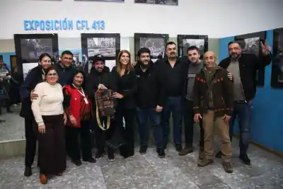 La muestra que reabre una herida: fotos del gas lacrimógeno en la cabeza de un reportero