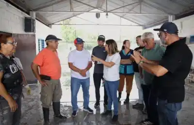 La dura realidad en las escuelas de La Madrid: el agua superó el metro y las pérdidas son totales