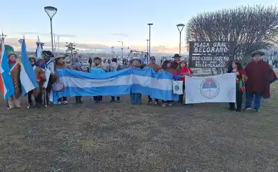 A 5.000 kilómetros de casa: así celebraron el Éxodo Jujeño en Ushuaia