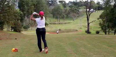 Una embarcación de lujo, el premio mayor del torneo de golf que se juega este sábado en Tacurú