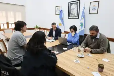 Firmaron un acuerdo con aumentos y el mismo día lanzaron un quite de colaboración: ¿qué pasa con los viales de Neuquén?
