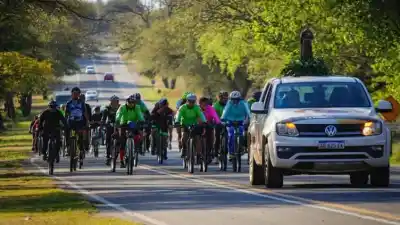 Ciclismo y fe: la peregrinación que une a Catamarca con el legado de Esquiú