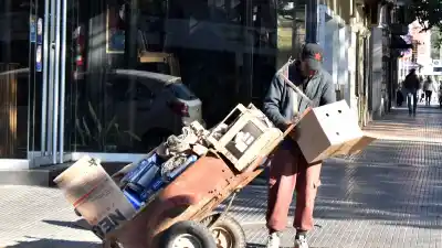 Santa Fe tendrá su propio radar de empleo en negro: la ley que promete sacar a la luz la informalidad