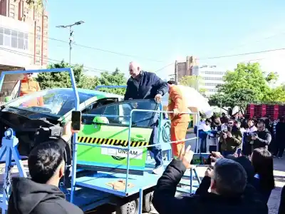 Simulador de vuelcos y RCP: así fue la jornada de seguridad vial que sorprendió a todos en el Paseo