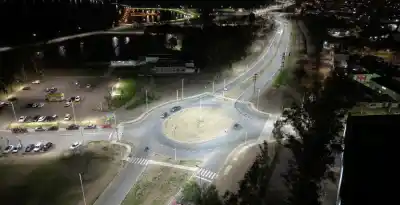 Inversión millonaria en Santa Rosa: el corredor Juana Azurduy ya ilumina la ciudad